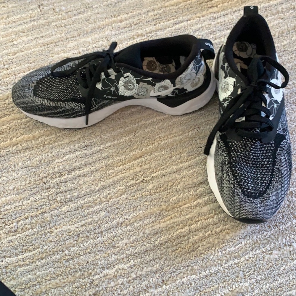 Nike Flyknit.